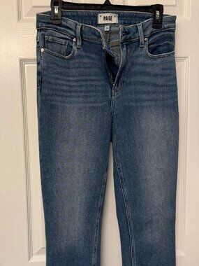 PAIGE Cindy Jeans  Size 28